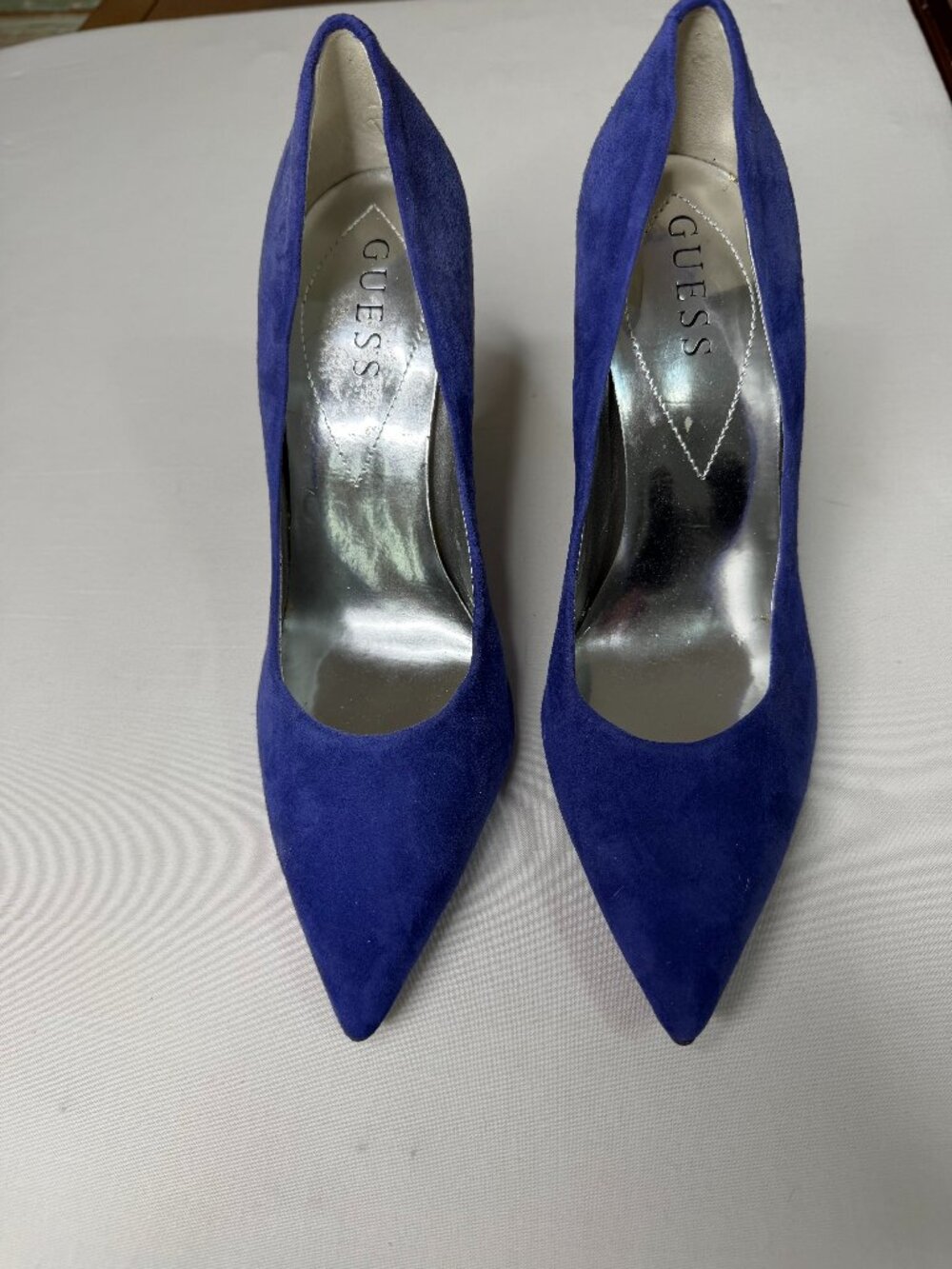 GUESS Blue Suede Pointed Toe Stiletto Pumps Women’s Size 7.5M Cobalt Blue Heels